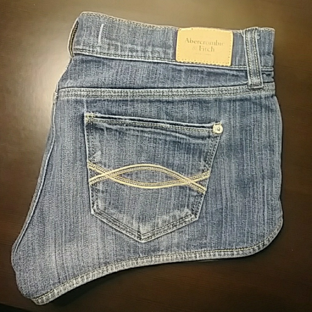 Abercrombie & Fitch Short Shorts